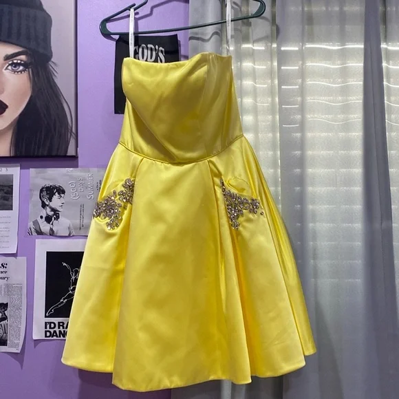 Sherri Hill Dress 4 - Picture 1 of 5